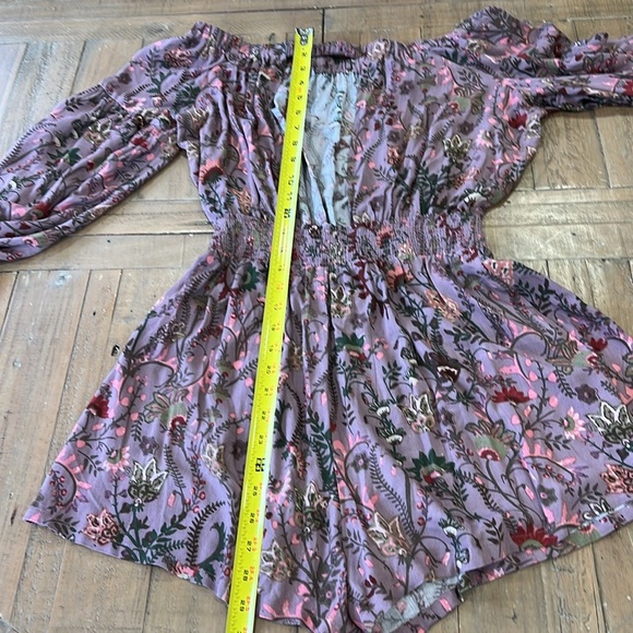 Free people pretty and free off the shoulder open back long sleeve short romper - Picture 11 of 12